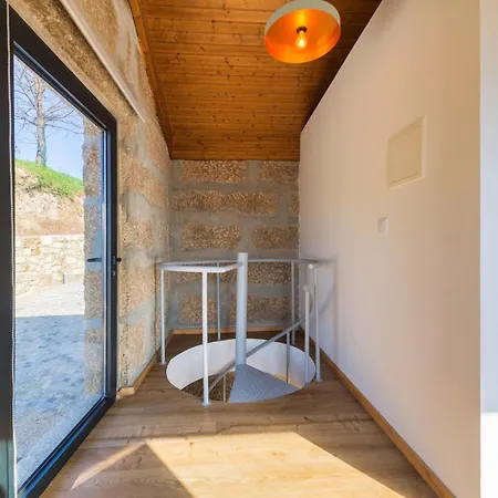 Quinta De Casal Do Bairro Casa Do Alpendre * Guimarães