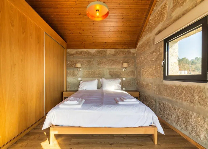 Quinta De Casal Do Bairro Casa Do Alpendre Guimarães